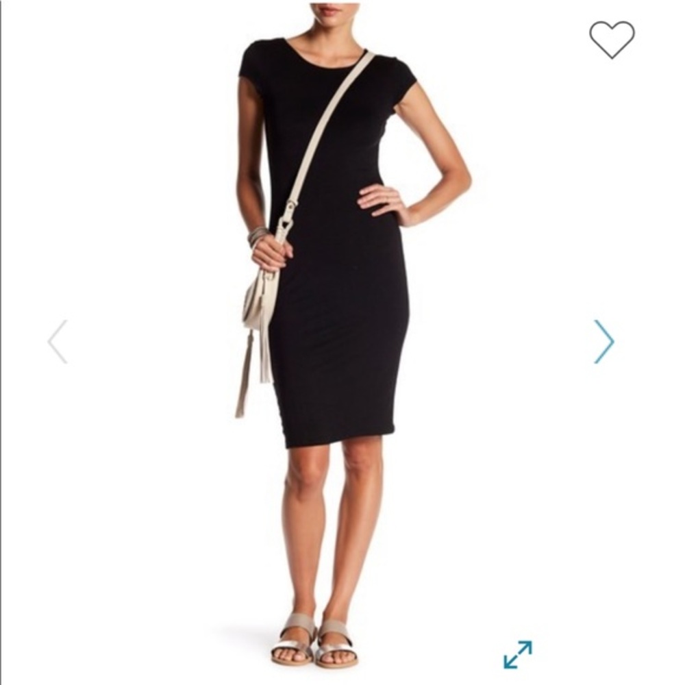 Velvet Torch Cap Sleeve Bodycon Dress in Jet Black
